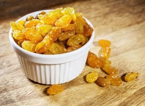 فروش کشمش طلایی کاشمر + قیمت خرید به صرفه